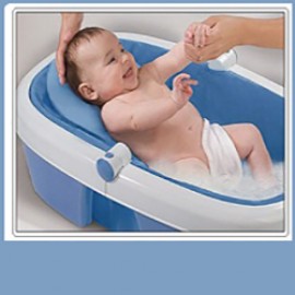 الاستحمام والعناية بالطفل (2)